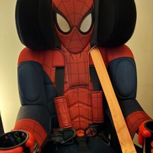 Spider-Man car seat . Ages 2 all the way up to 5